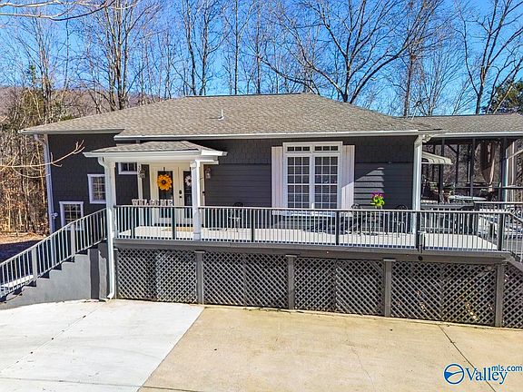 2nd image of 305 Boulder Trl