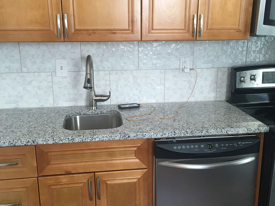 New granite countertop 