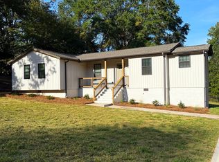 125 Guest Dr, Marietta, SC 29661