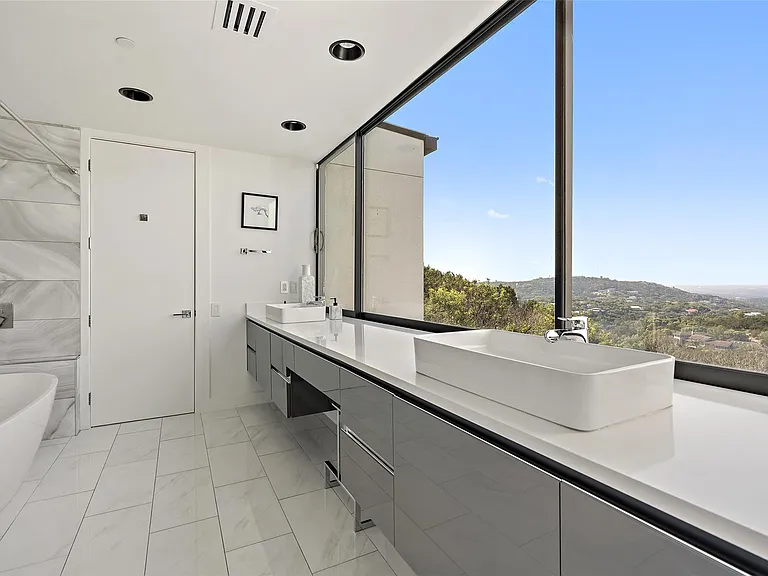 1501 Ridgecrest Dr — Photo 24