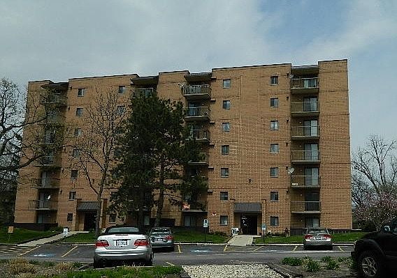 1st image of 6000 Lake Bluff Dr Unit 201