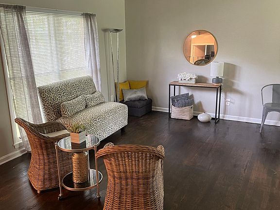 5th image of 4003 Gunnison Ln NW