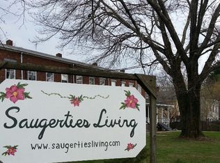 2 Washburn Ter #1B, Saugerties, NY 12477