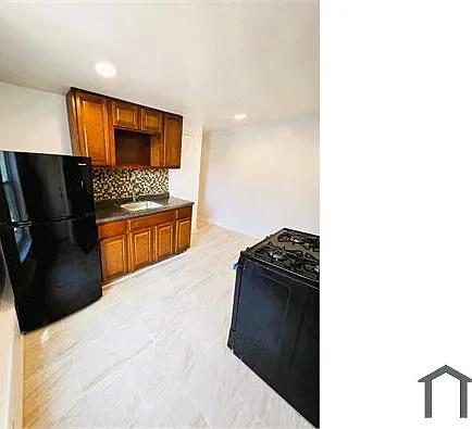 18 W Haines St #2 — Photo 2