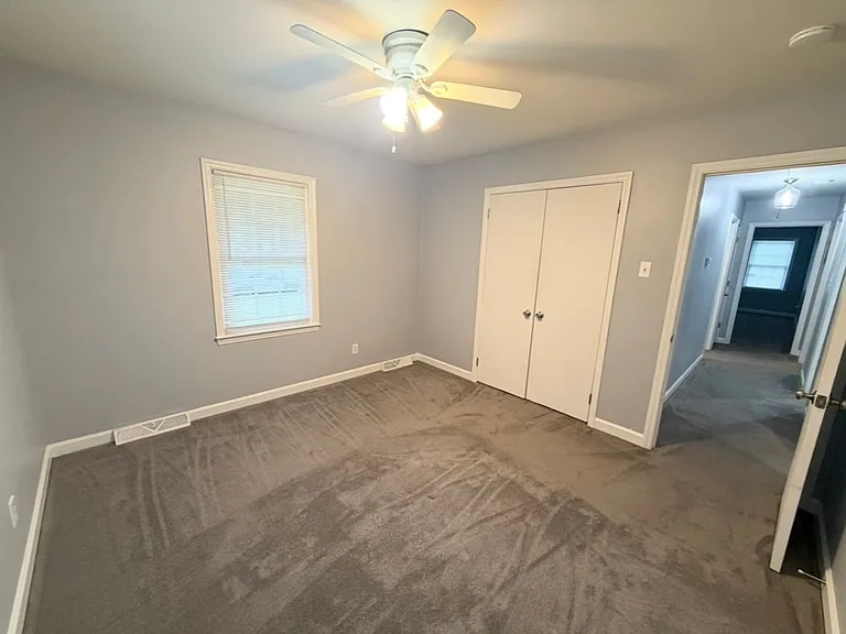1904 Windsor Dr — Photo 15