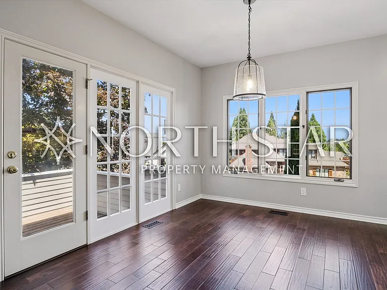 2055 Ridge Pointe Dr — Photo 16