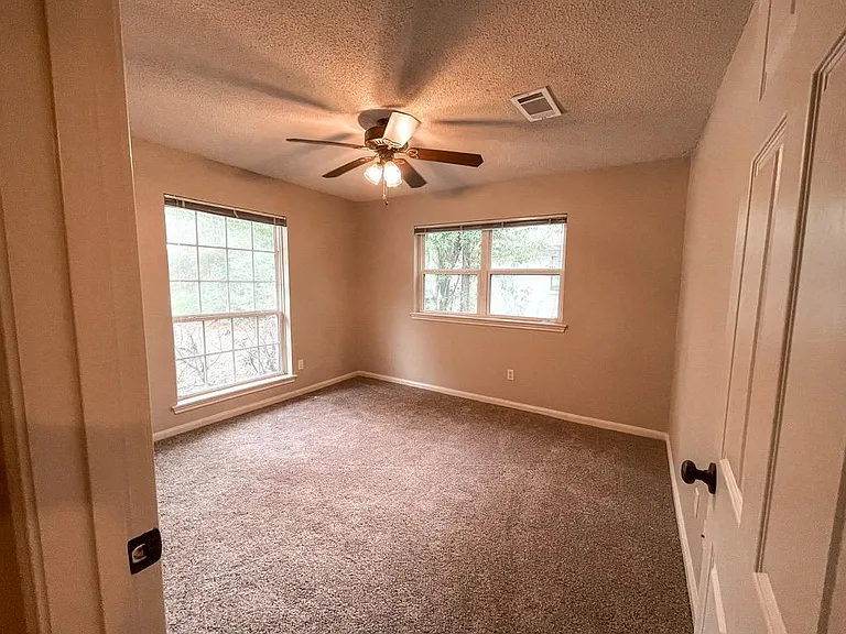 143 Jackrabbit Ln — Photo 10