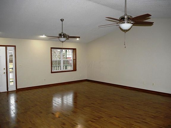 5th image of 997 Nadine Dr