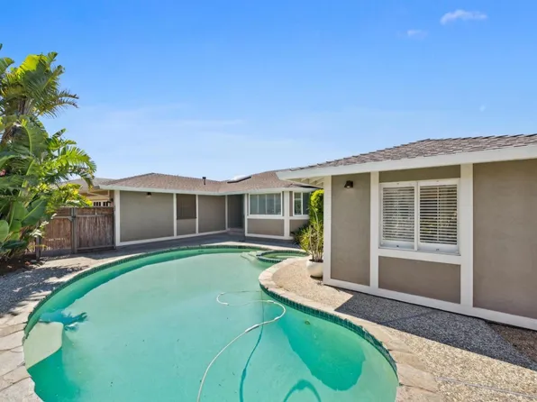 11 Saint Lucia Place, Tiburon, CA 94920