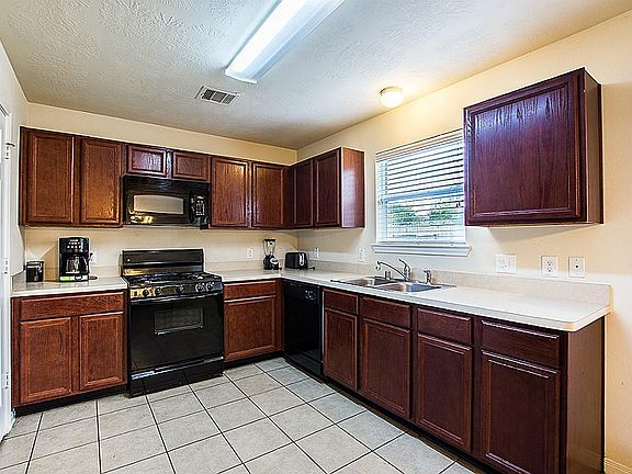 5th image of 22318 Queenbury Hills Dr