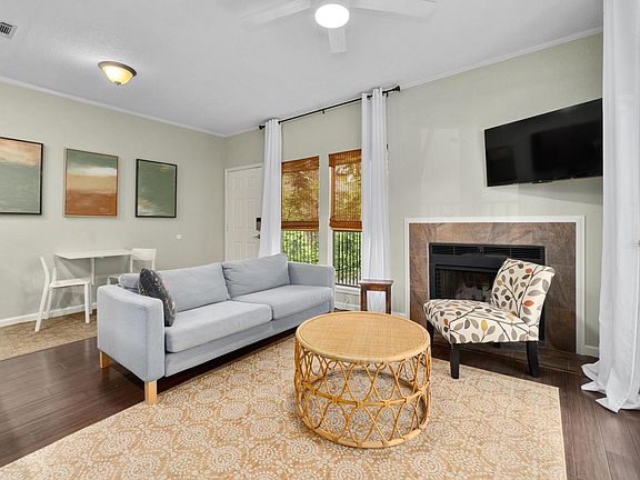 4th image of 802 S 1st St APT 115
