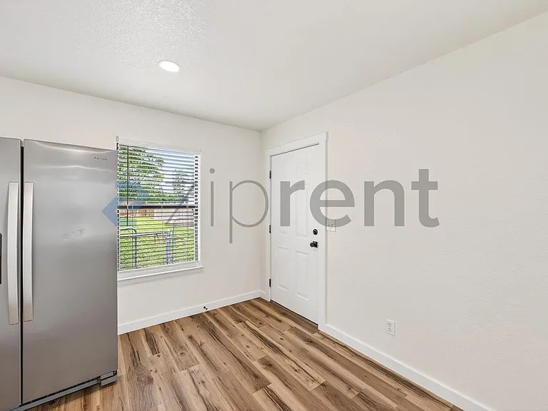 838 McCauley Blvd — Photo 10