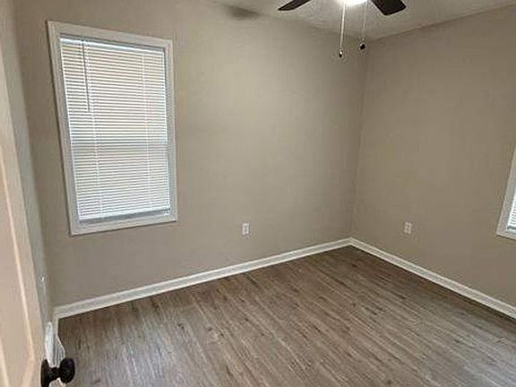 5th image of 20506 Hanna St