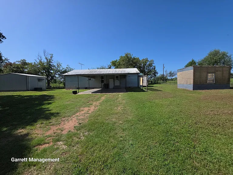 1993 County Road 437 — Photo 2