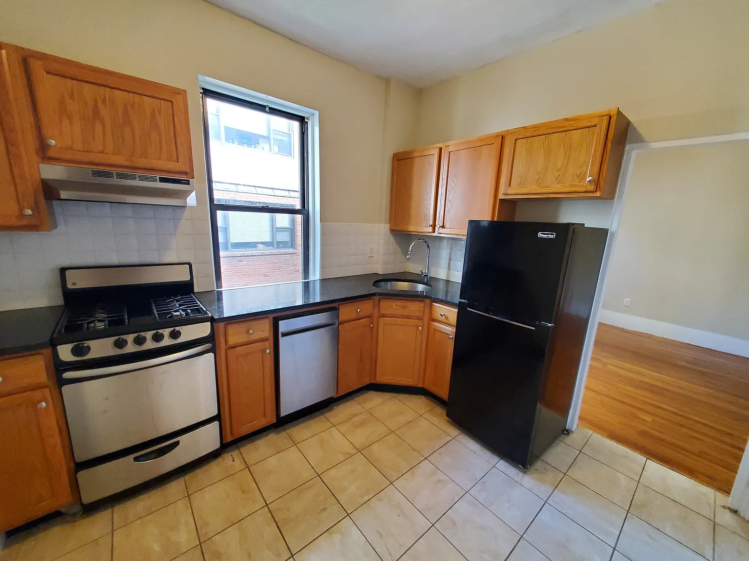 1 bed, 650 sqft, $2,650 — Photo 3