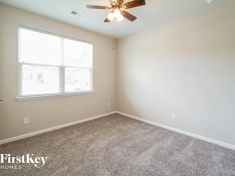 510 Wayton Cir — Photo 8