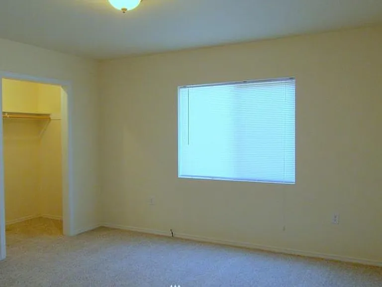 622 S Lake Ave — Photo 7