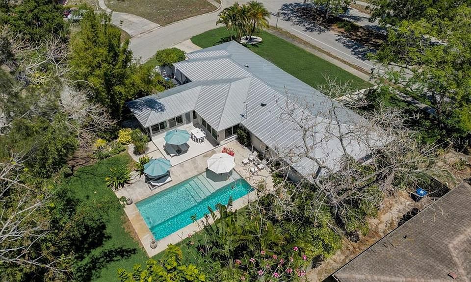 1st image of 2531 SIESTA DRIVE