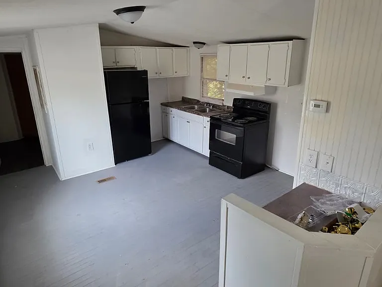 8364 Cedar St — Photo 15