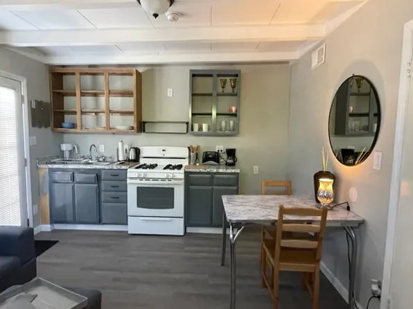 3819 Clairemont Sq, San Diego, CA 92117