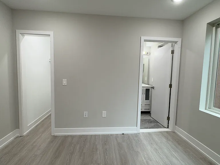 649-1 N 35th St #202A — Photo 16