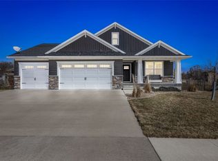 3912 Oak Ridge Dr SE, Cedar Rapids, IA 52403
