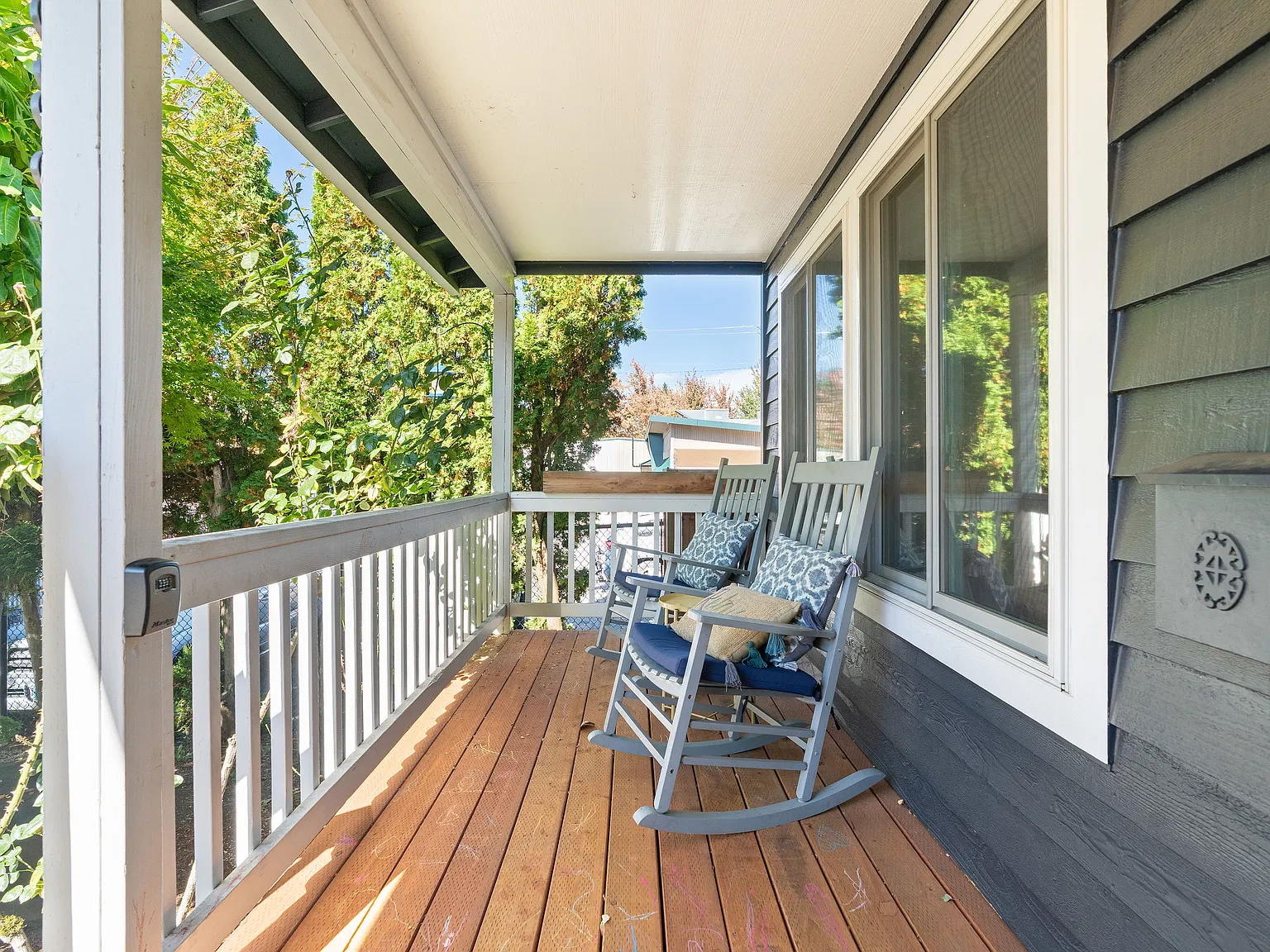 3 bed, 2.5 bath, 1336 sqft, $3,100 — Photo 3