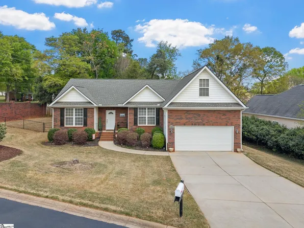 103 Heritage Creek Dr, Boiling Springs, SC 29316