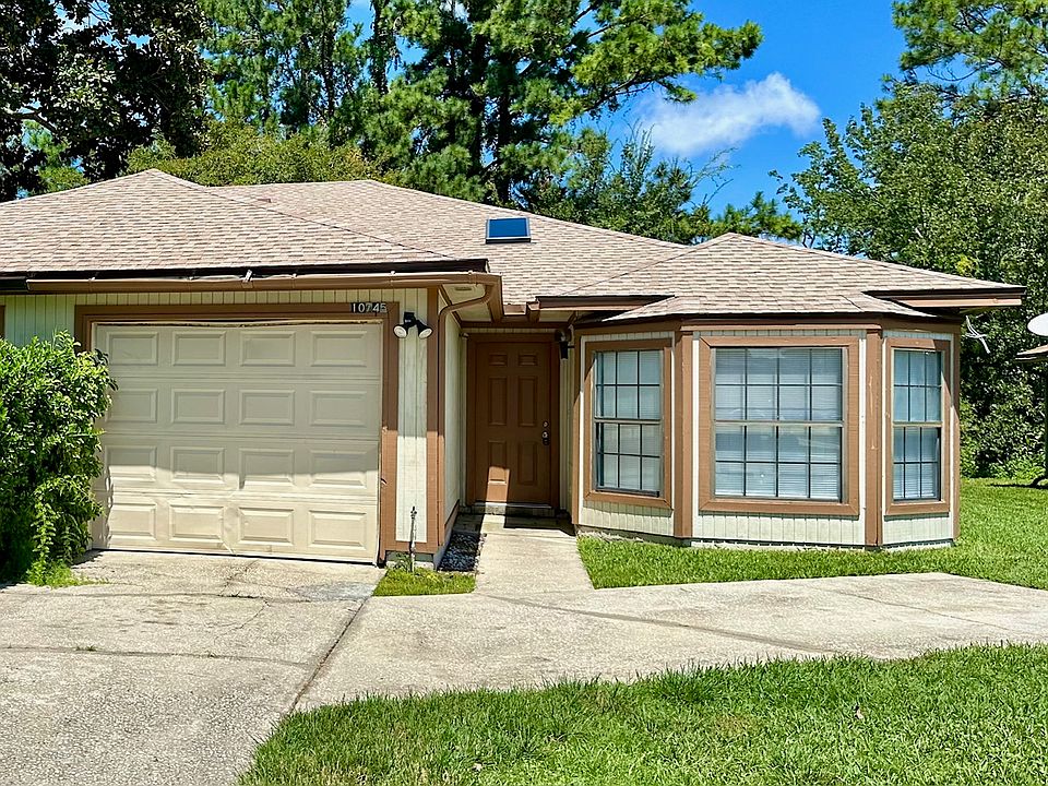 1st image of 10745 Ironstone Dr N