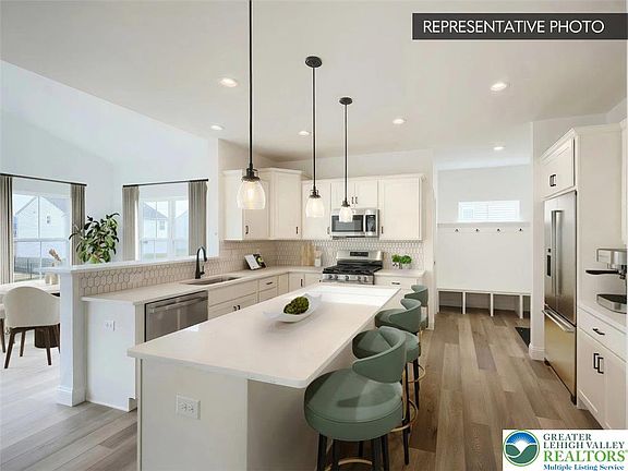 4th image of 126 Pleasantview Dr Lot 3