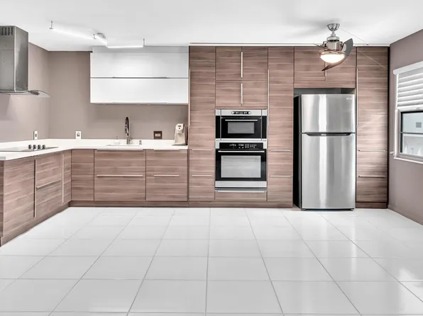 2077 Guildford E, Boca Raton, FL 33434