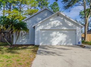 172 Edgewater Cir, Sanford, FL 32773