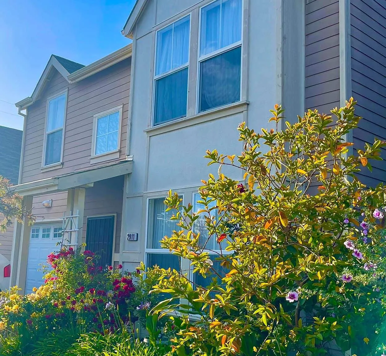 3 bed, 2.5 bath, 1388 sqft, $3,500 — Photo 1