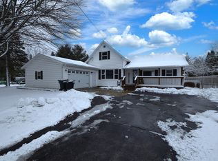 1257 Hillcrest Hts, Green Bay, WI 54313