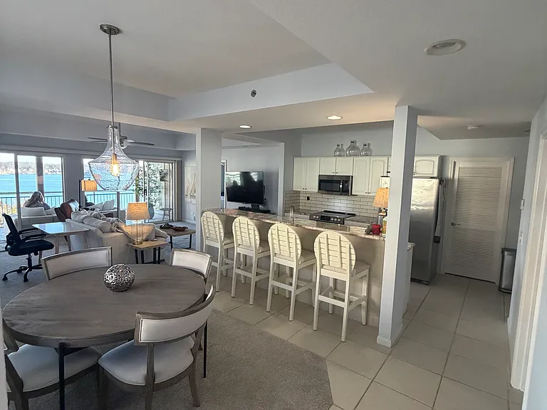 372 W Palisades Condo Dr #2A — Photo 4