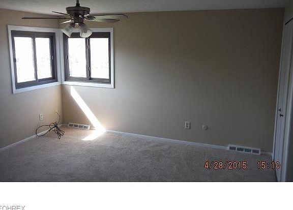 3rd image of 33238 Tallyho Dr