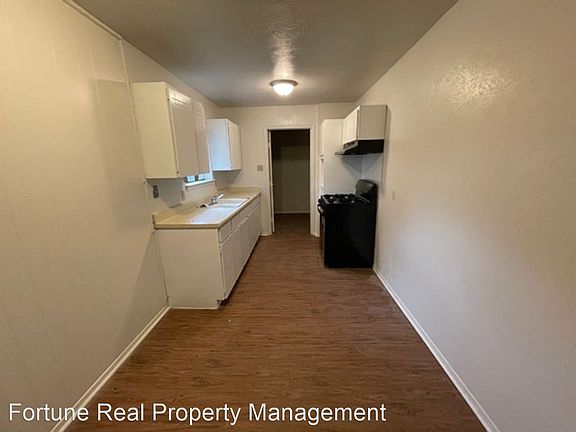 5th image of 709 Brownstone Dr