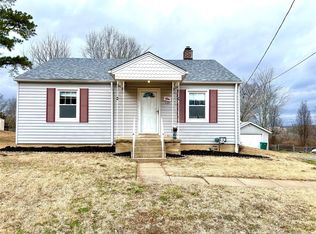 1127 Fox Farm Rd, Festus, MO 63028