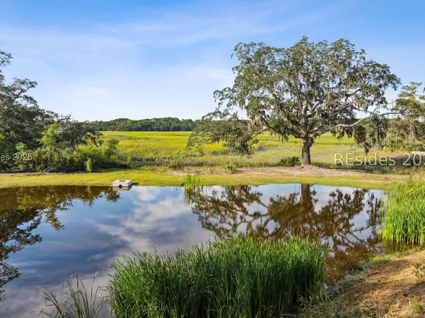 56 Jonesville Rd, Hilton Head Island, SC 29926