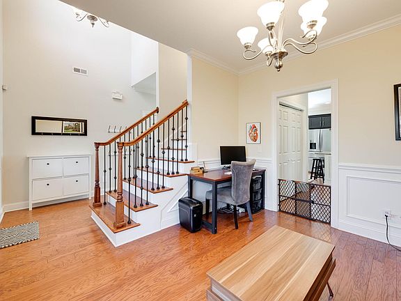 2nd image of 1012 Lynnstone Dr