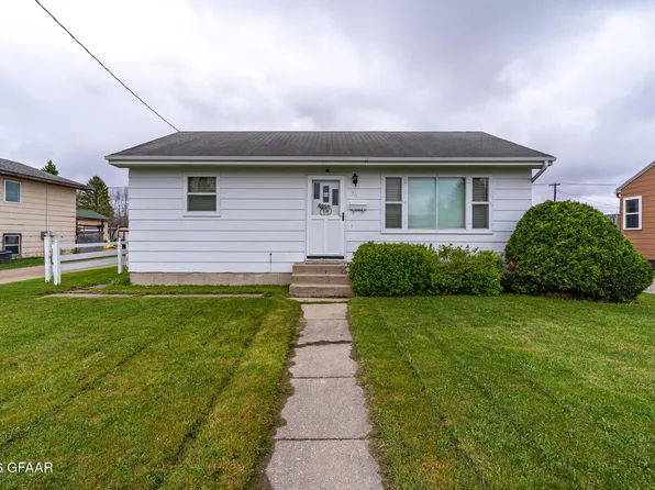 711 Washington Ave, Crookston, MN 56716