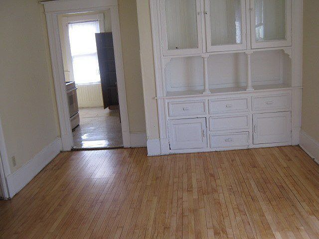 2nd image of 1324 N 43rd St