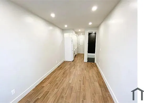 Studio, $2,696 — Photo 2