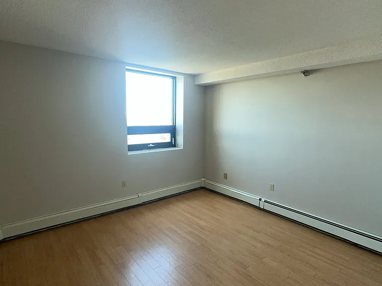 290 Main Ave — Photo 14