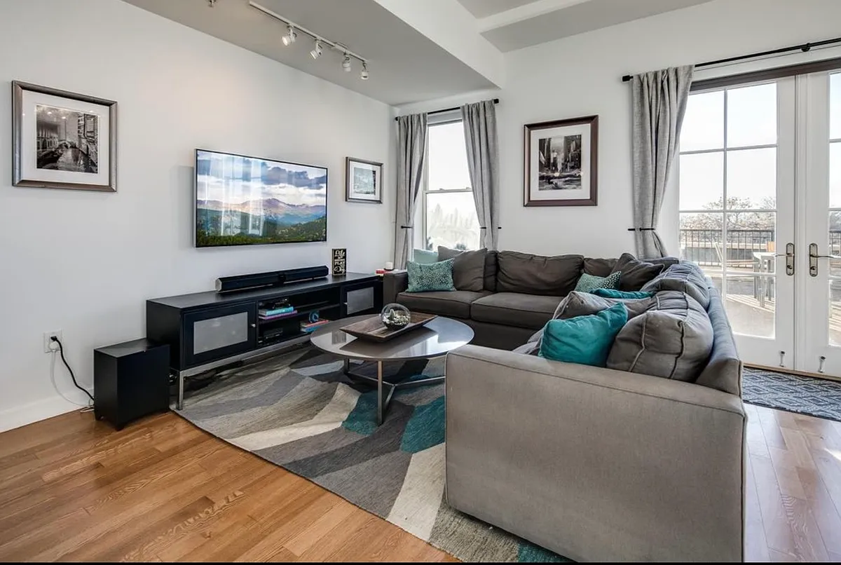 Building Photo - 410 Acoma St #418