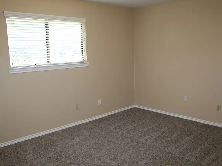 4037 Leon Dr — Photo 19