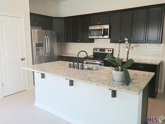 2nd image of 18307 Sunset Park Dr