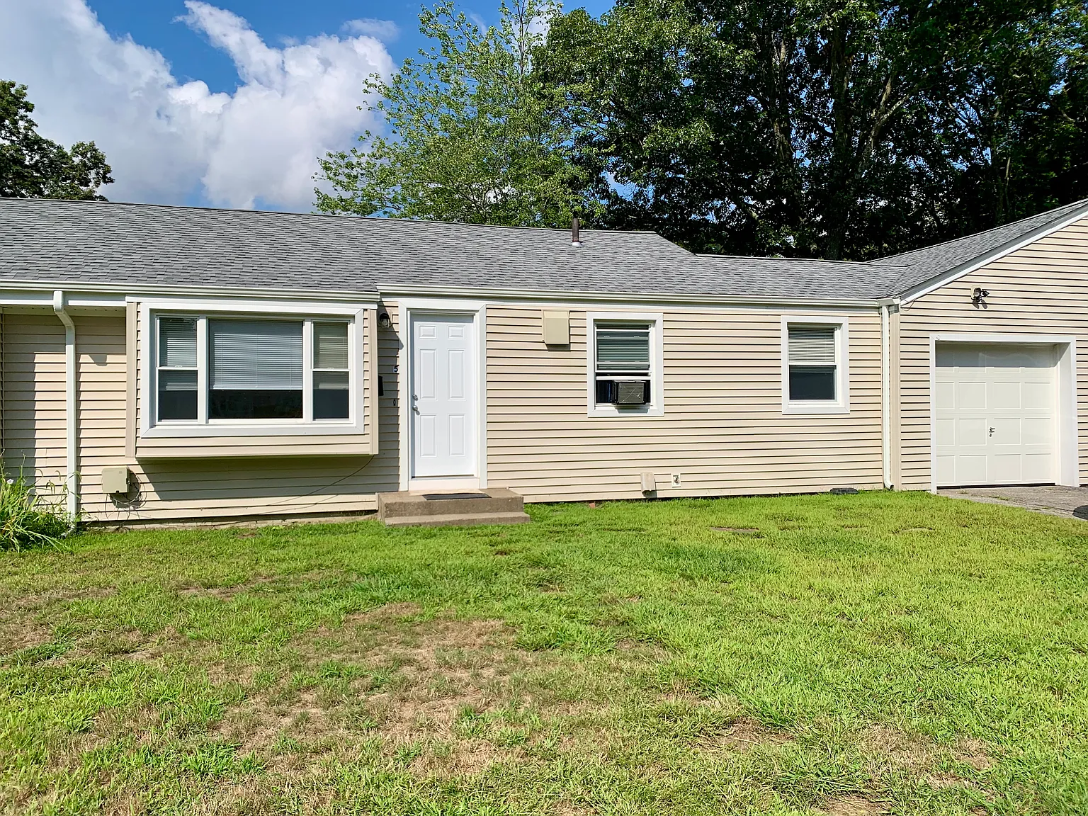 2 bed, $2,295 — Photo 1