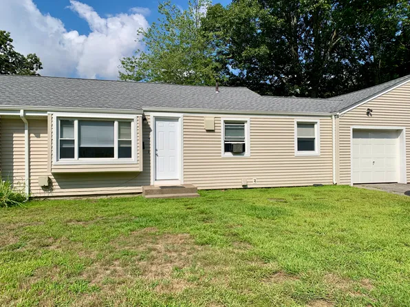 5 Osprey Ct, Warwick, RI 02889