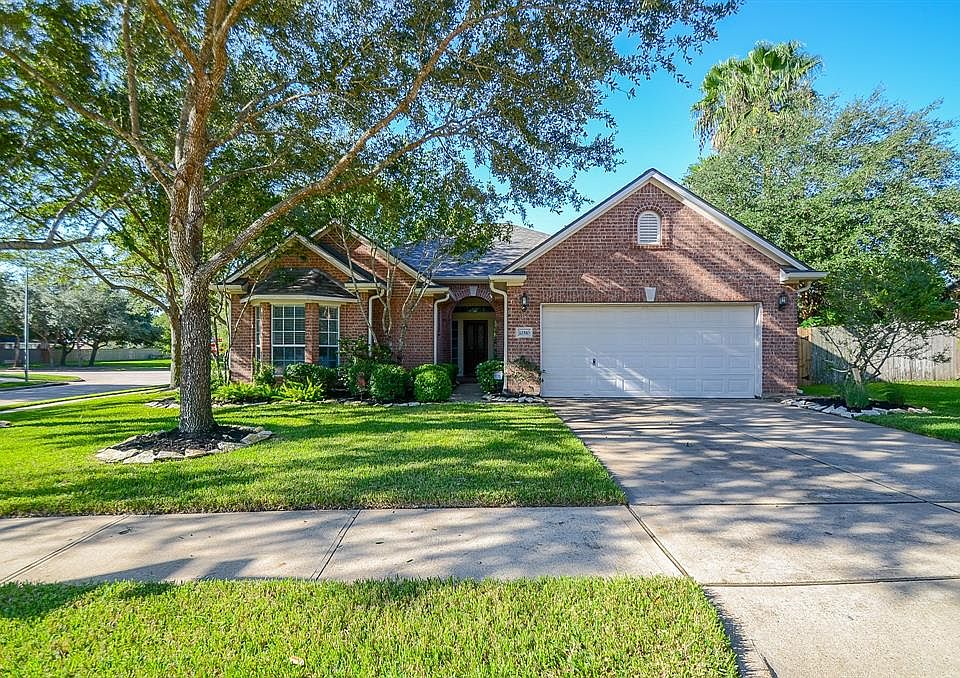 1st image of 10310 Dell Ct